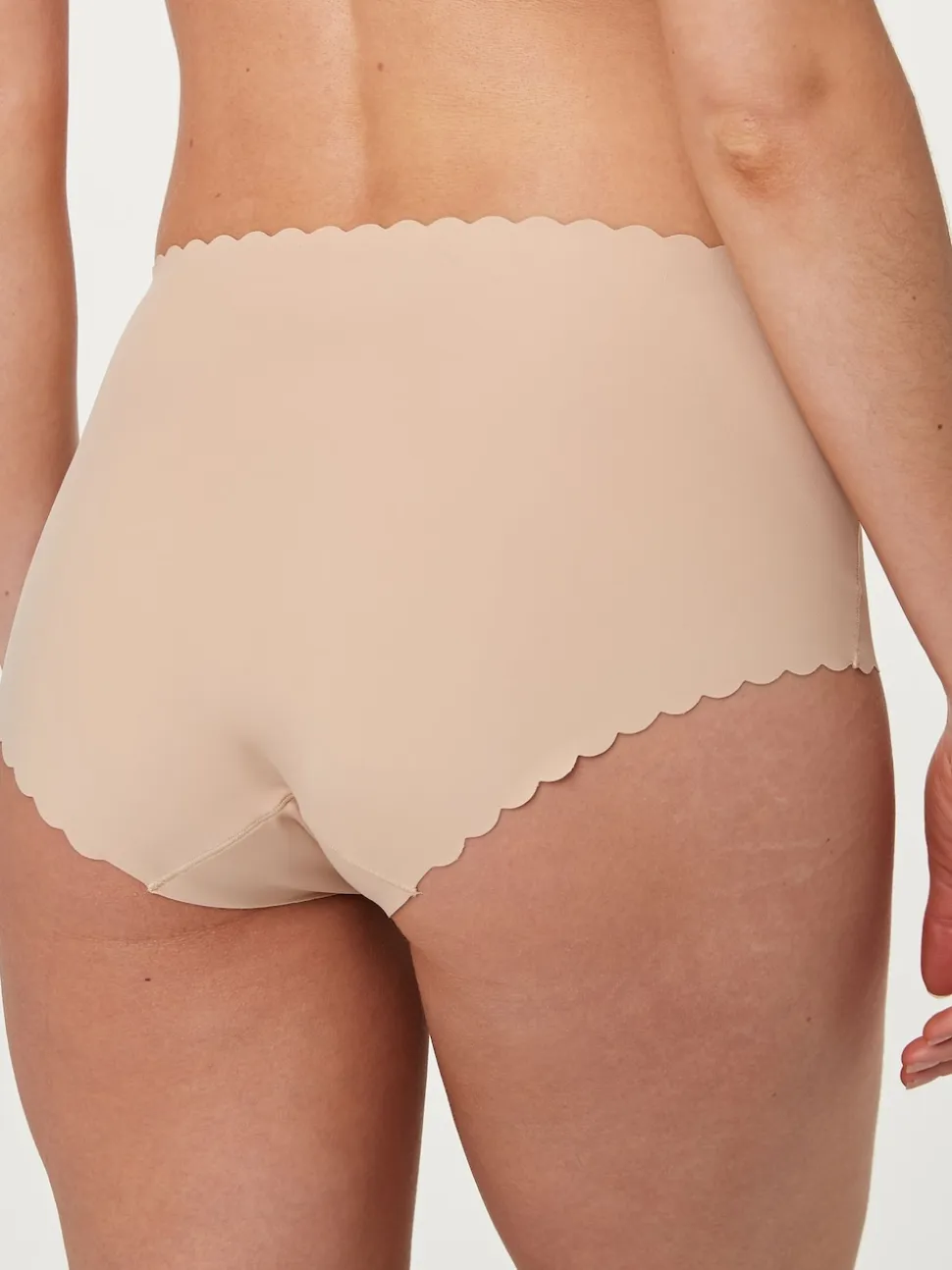 Rose Nude - Slip invisible à bord festonné