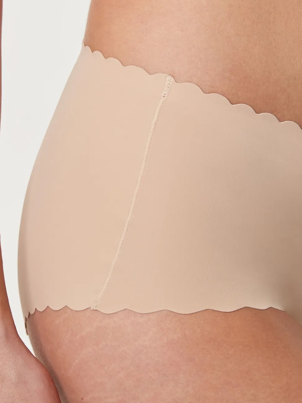 Rose Nude - Slip invisible à bord festonné