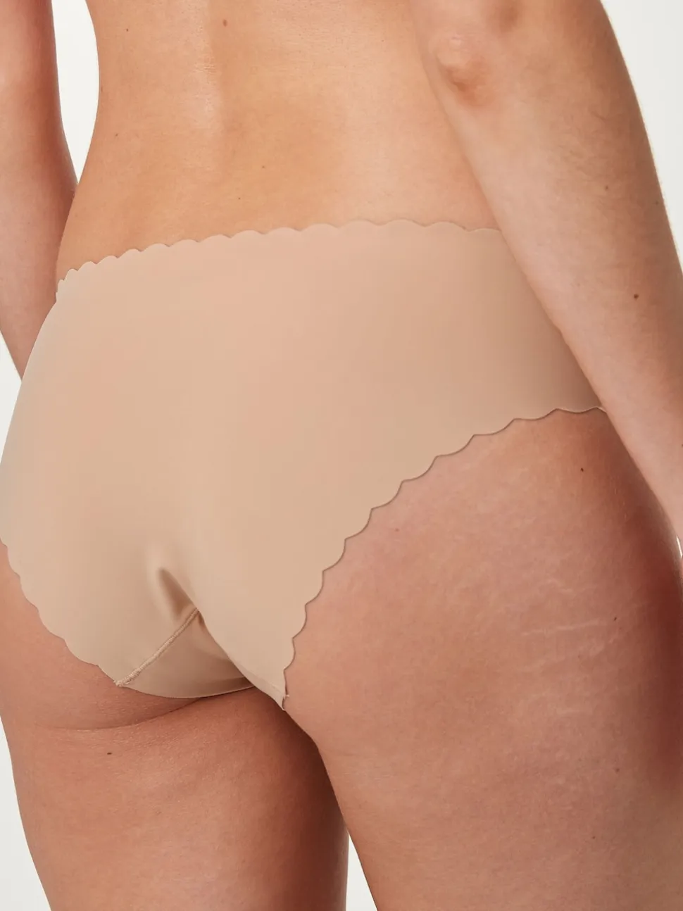 Rose Nude - Slip invisible à bord festonné