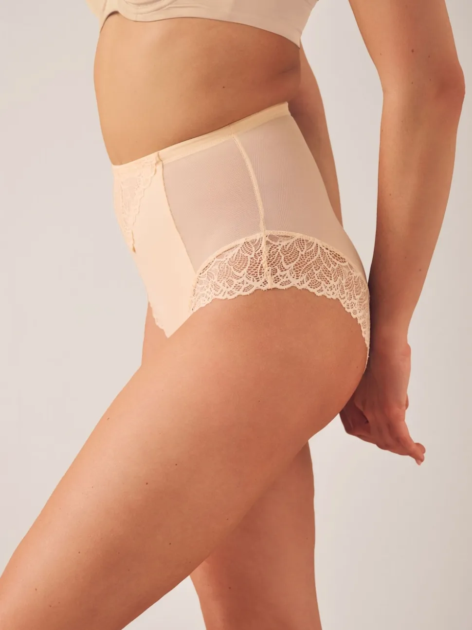 Rose Nude - Slips gainants fermes pour le contrôle du ventre