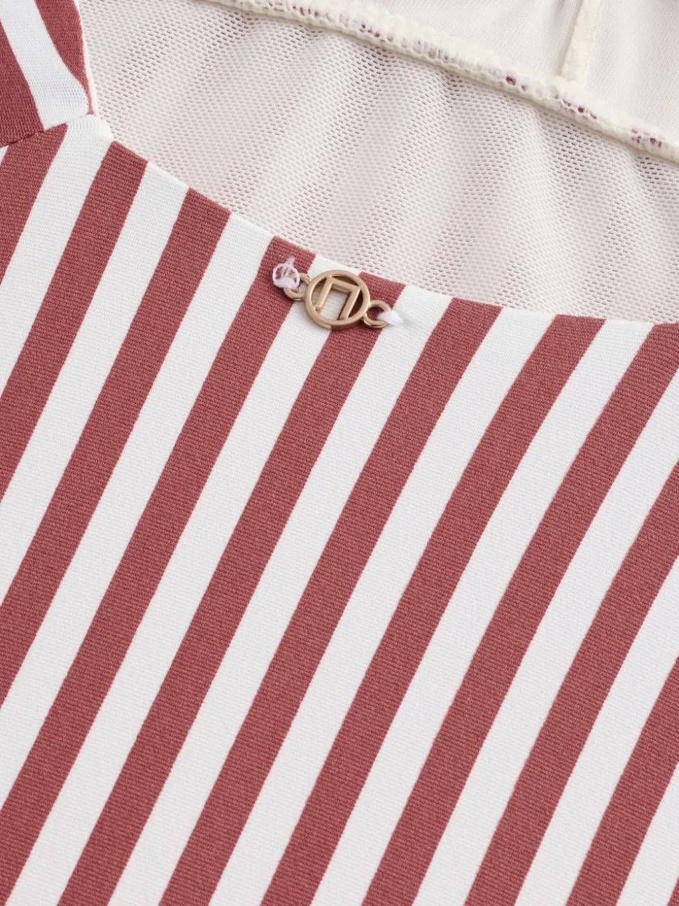 Rose/blanc rayé - Maillot de bain plongeant et galbant avec contrôle du ventre