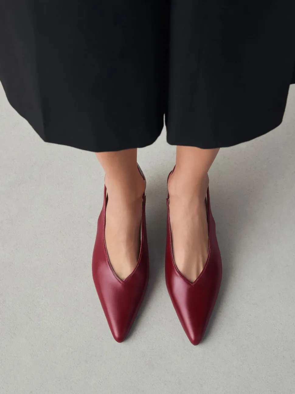 Rouge - Chaussures à talons à bride arrière en cuir et bout pointu
