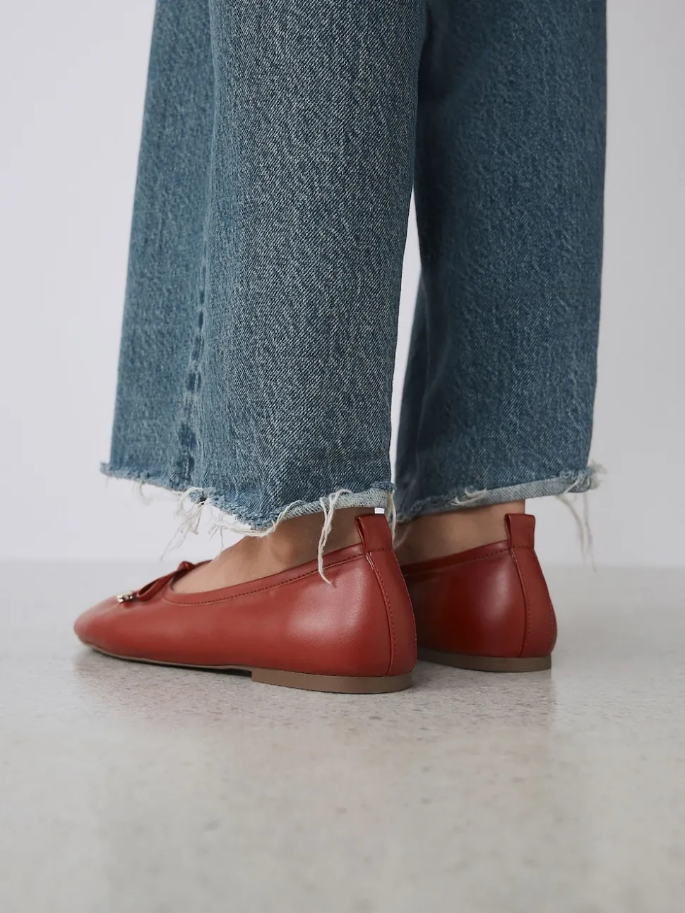 Rouge - Chaussures plates Forever Comfort® à bout rond Cravate