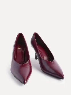 Rouge - Linzi talons fermés en forme de V Bellamy