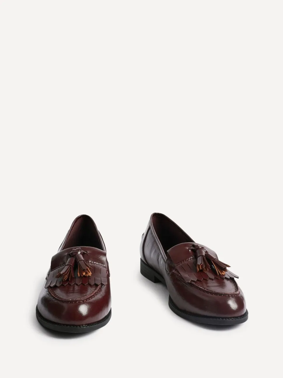 Rouge - Mocassins Linzi Rosemary classiques à enfiler avec détails à glands