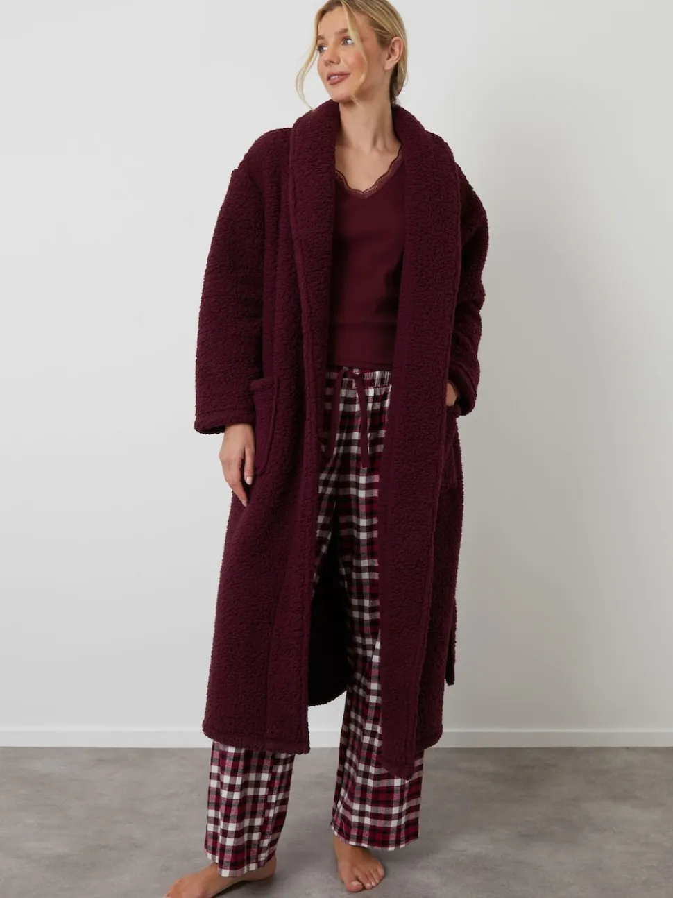 Rouge - Peignoir Threadbare douillet en imitation peau de mouton