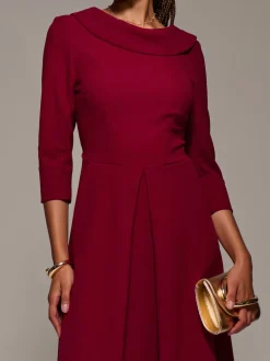 Rouge - Robe mi-longue Jolie Moi coupe évasée et évasée à col roulé
