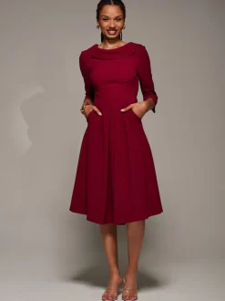 Rouge - Robe mi-longue Jolie Moi coupe évasée et évasée à col roulé