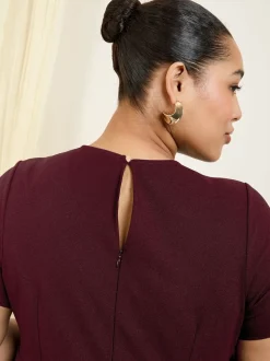 Rouge baie - Friends Like These Tab Detail Manches courtes Mi-long habillé Robe