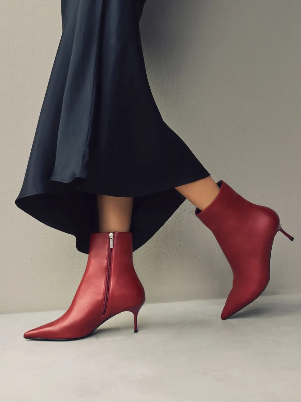 Rouge bordeaux - Bottes fines à talons et bout pointu