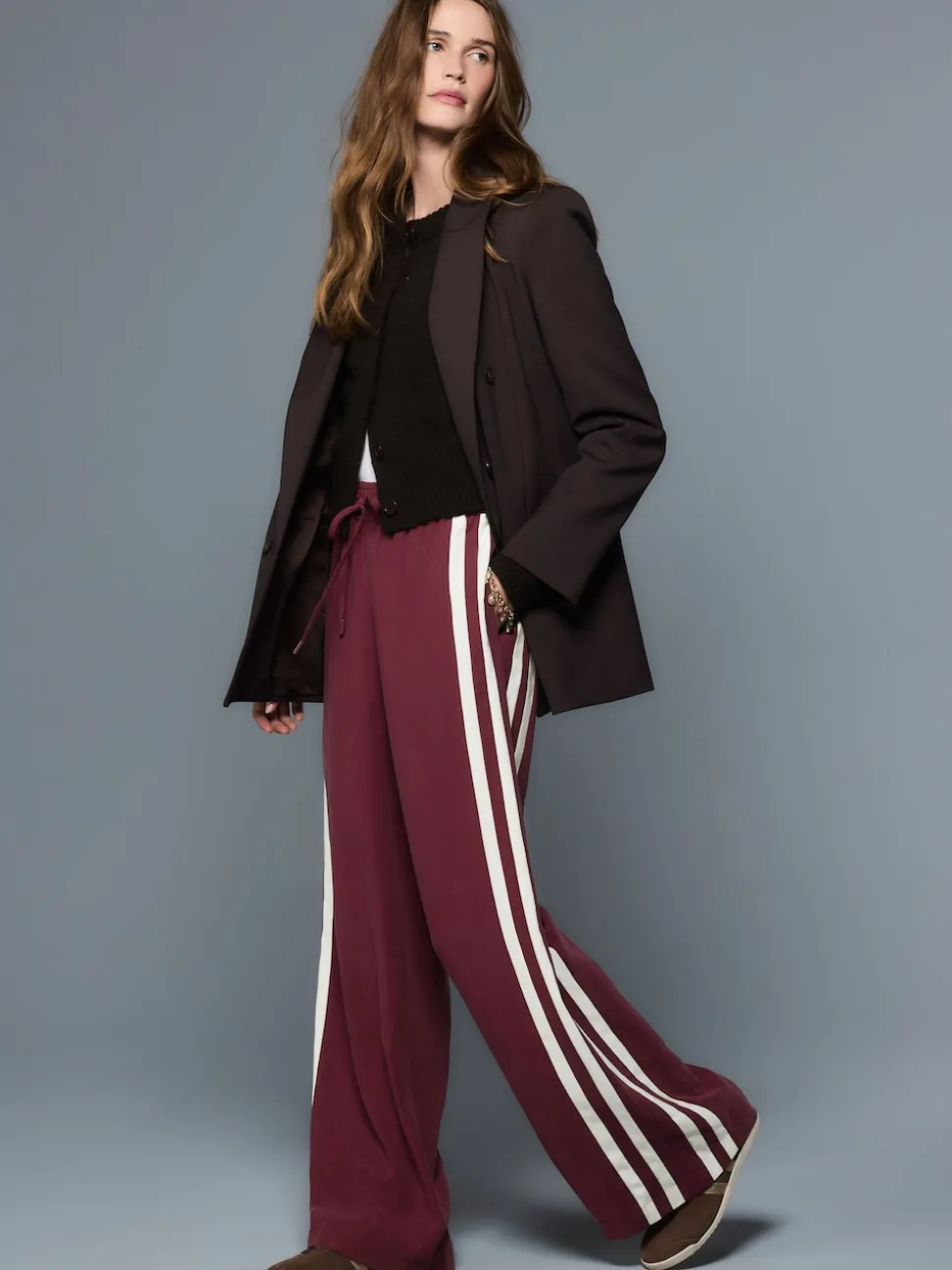 Rouge bordeaux - Pantalon large à bande latérale