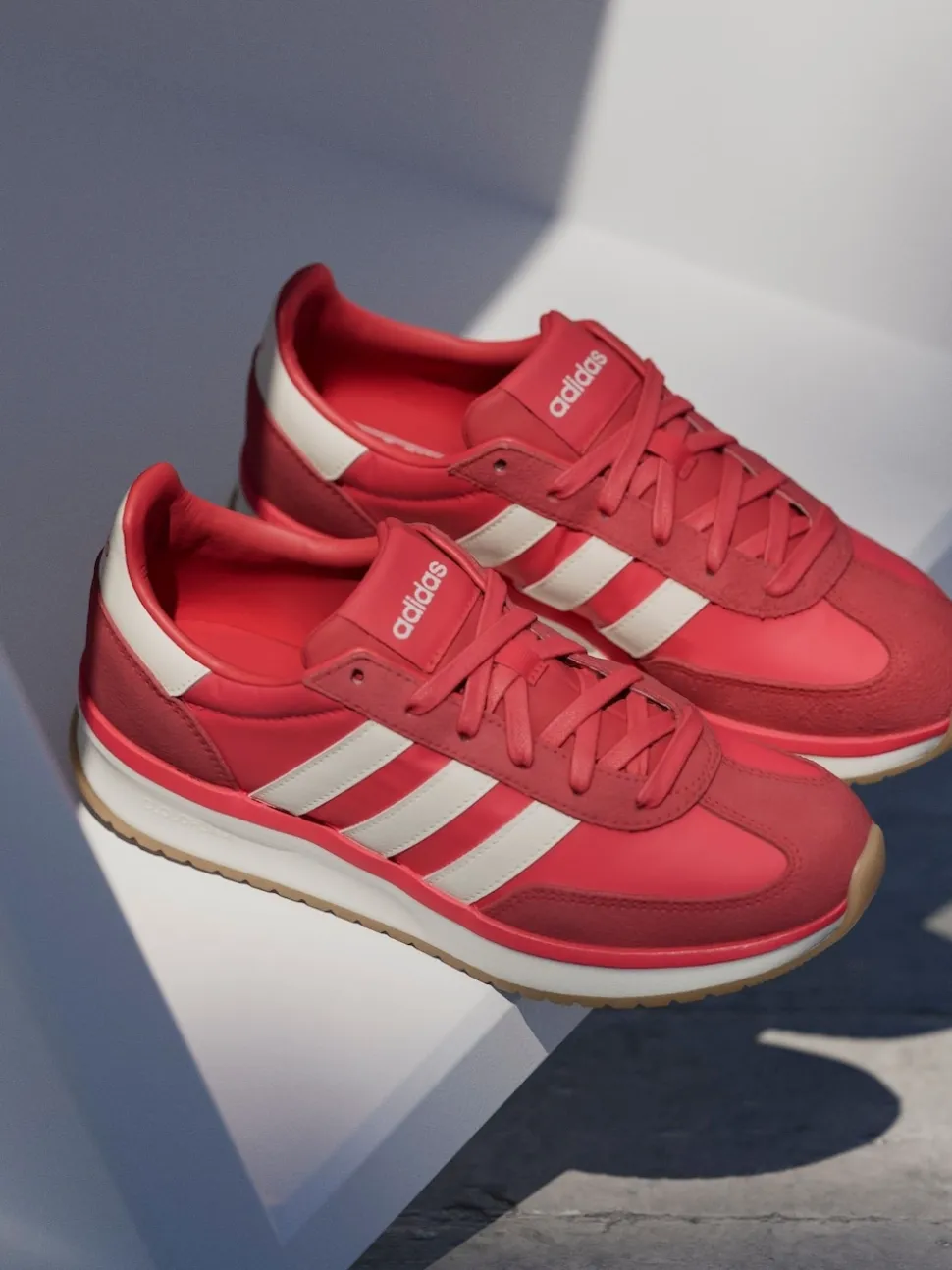 Rouge foncé - adidas run 60s 4.0 Baskets