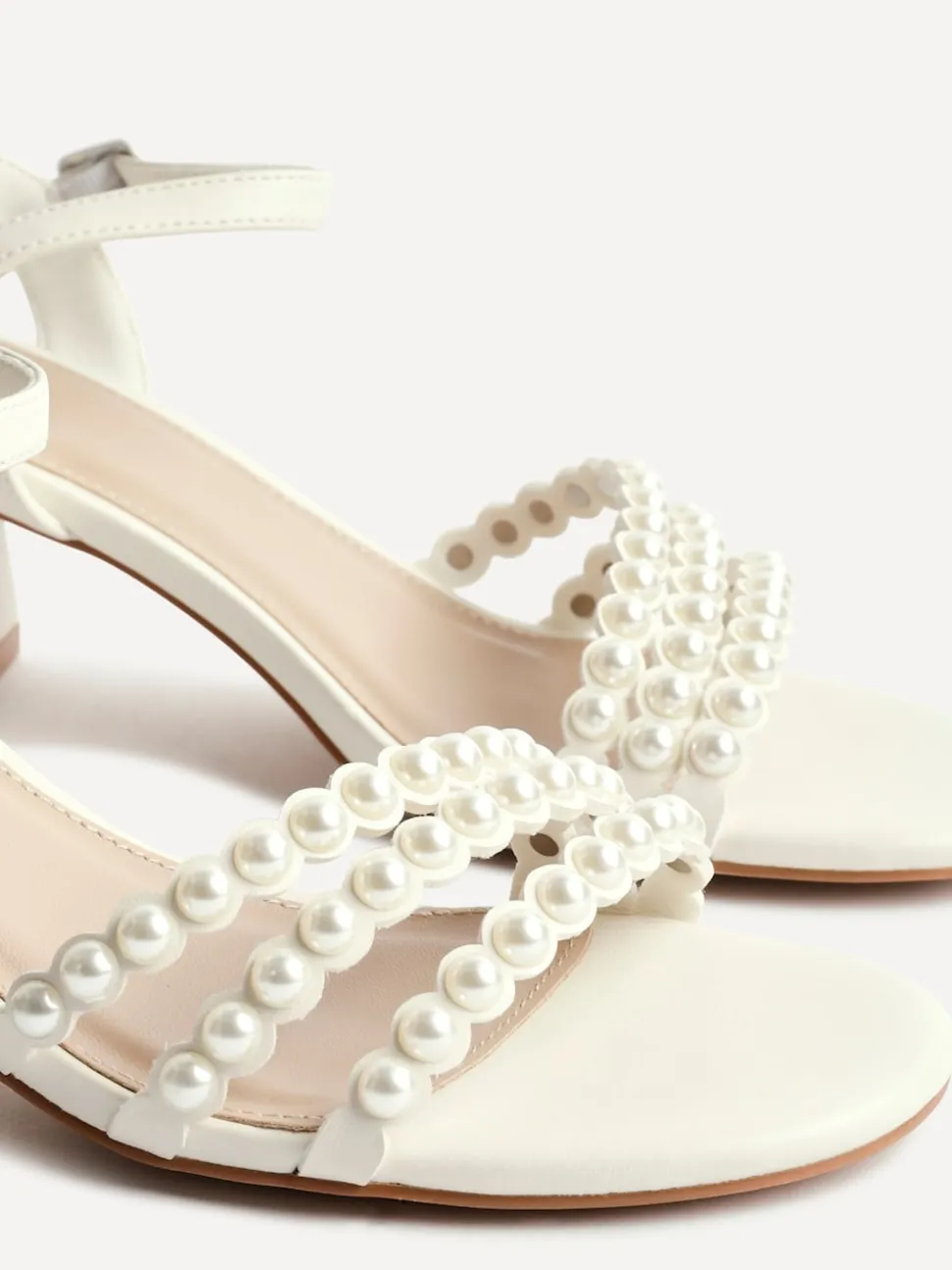 Sandales à talons Linzi Perla avec lanières de perles
