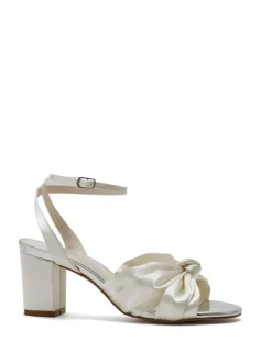 Sandales de mariage Rainbow Club Thea ivoire coupe large en satin