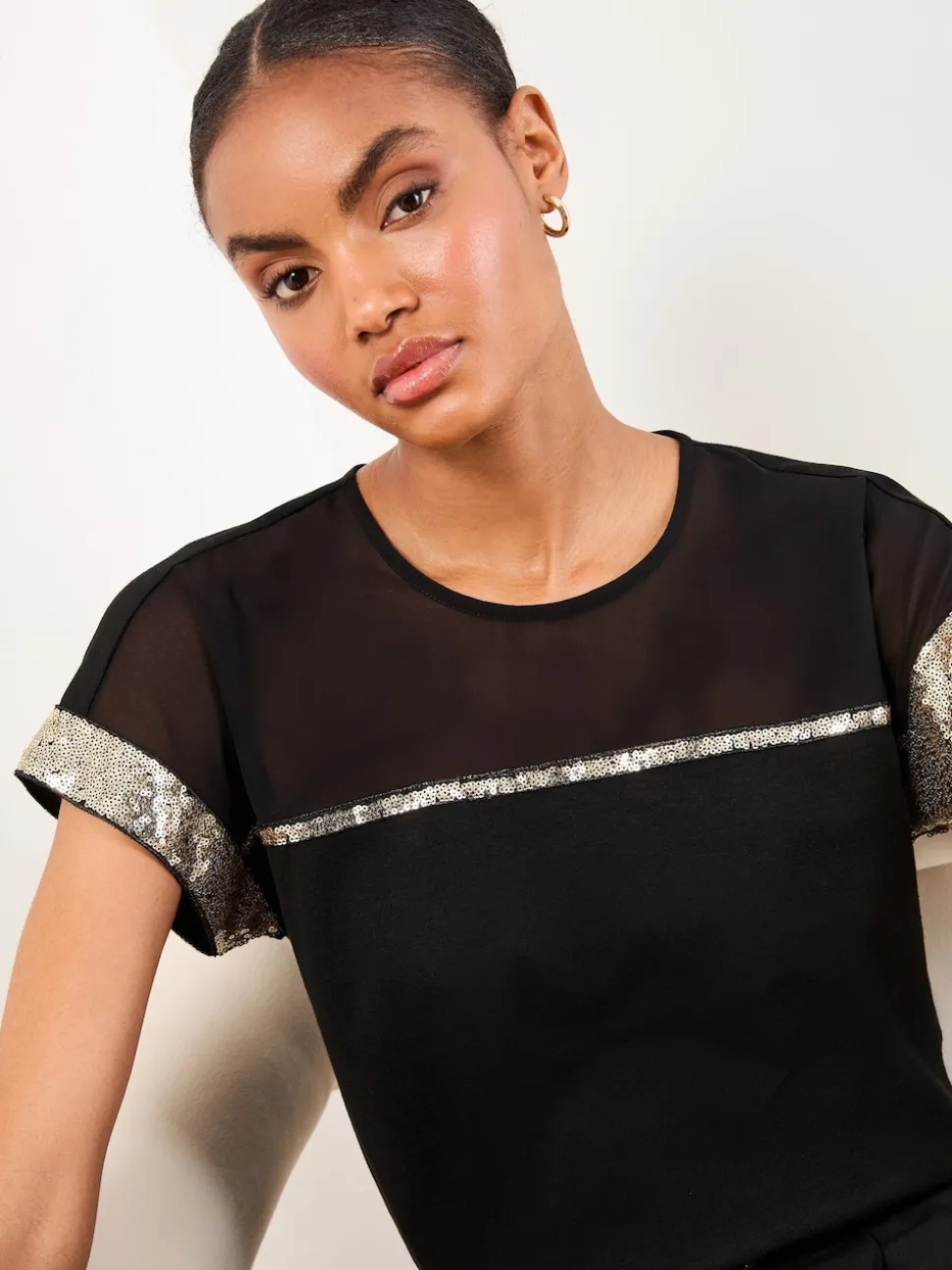 Sequins Or en maille Noir - T-shirt Lipsy col rond