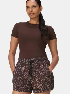 Short de survêtement Betty Explorer en sueur