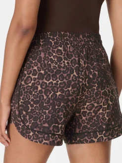 Short de survêtement Betty Explorer en sueur