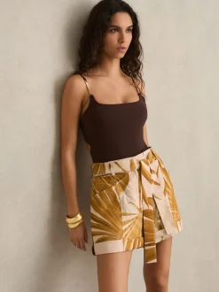 Short Reiss Avril à ceinture et imprimé palmier