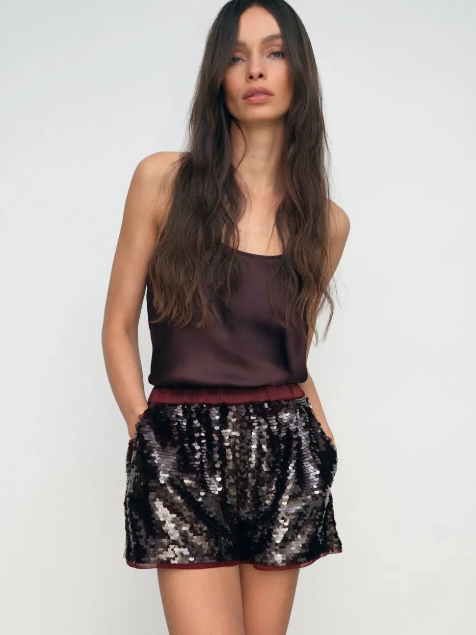 Short Reiss Spence à sequins