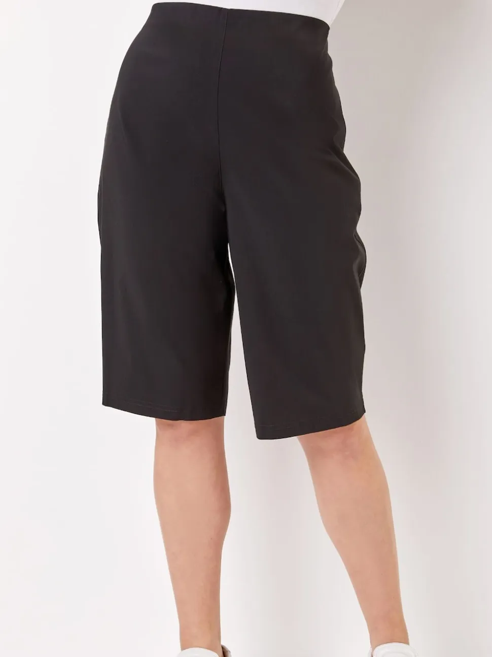 Short Roman stretch longueur genoux