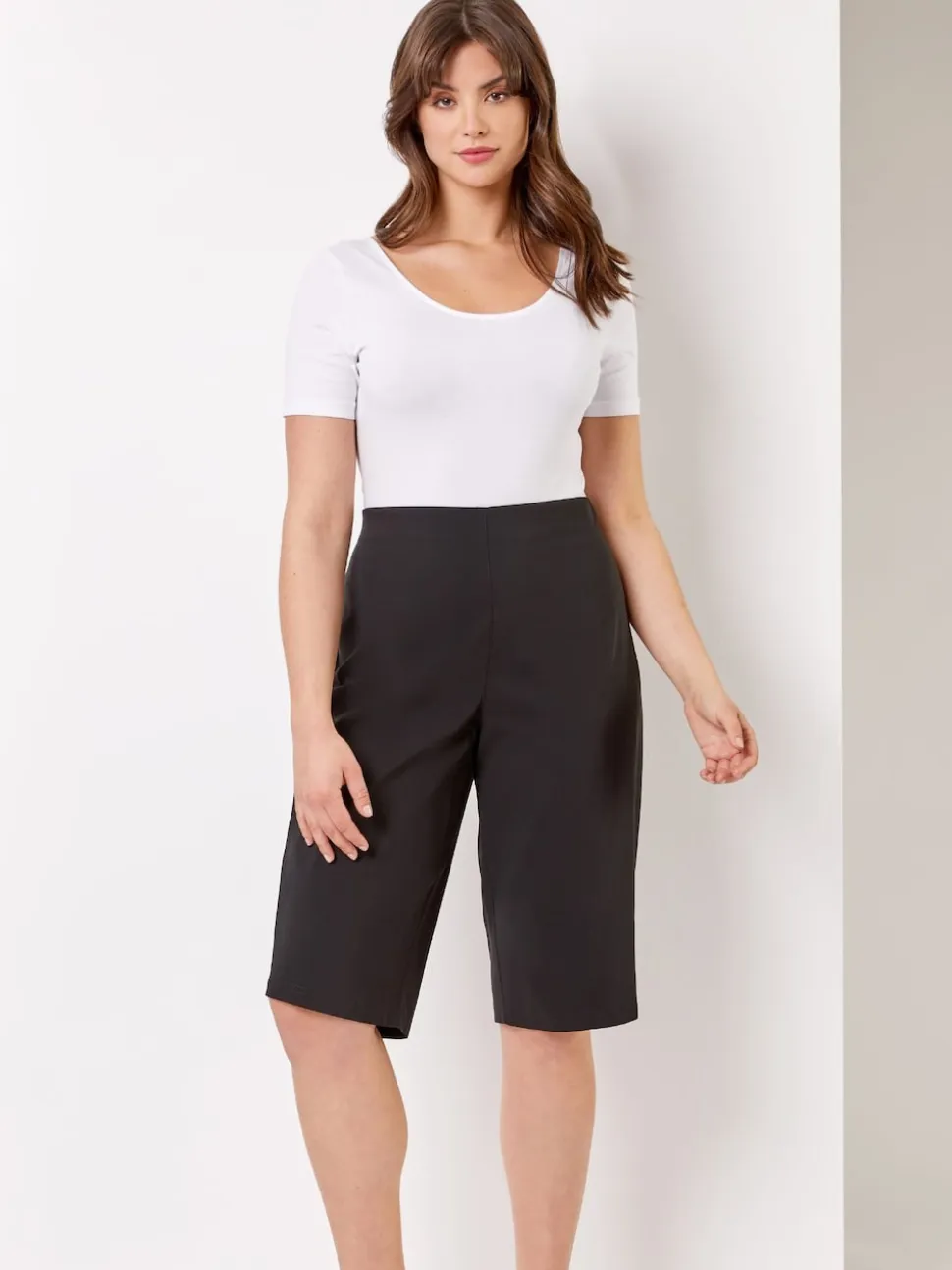 Short Roman stretch longueur genoux