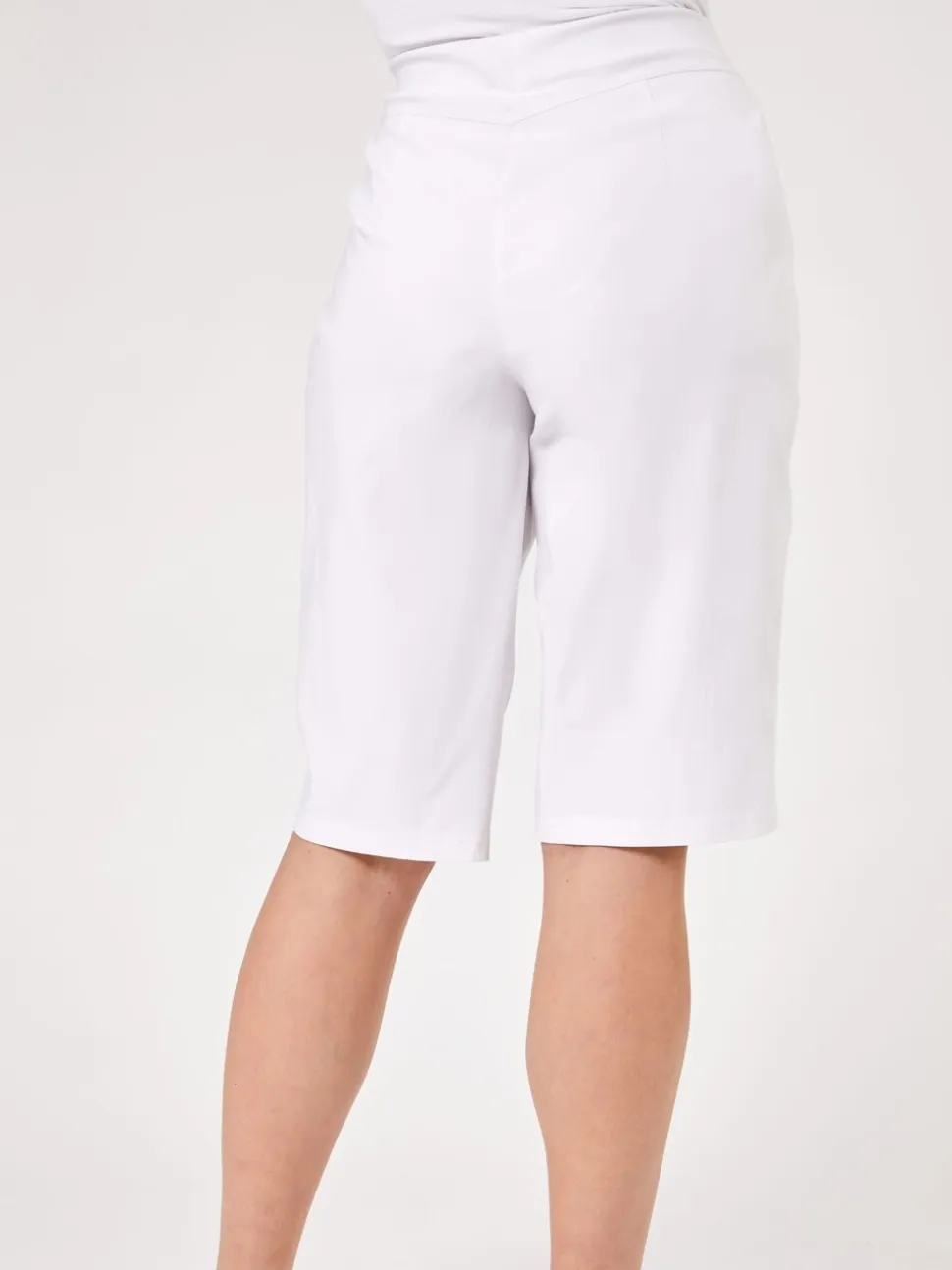 Short Roman stretch longueur genoux