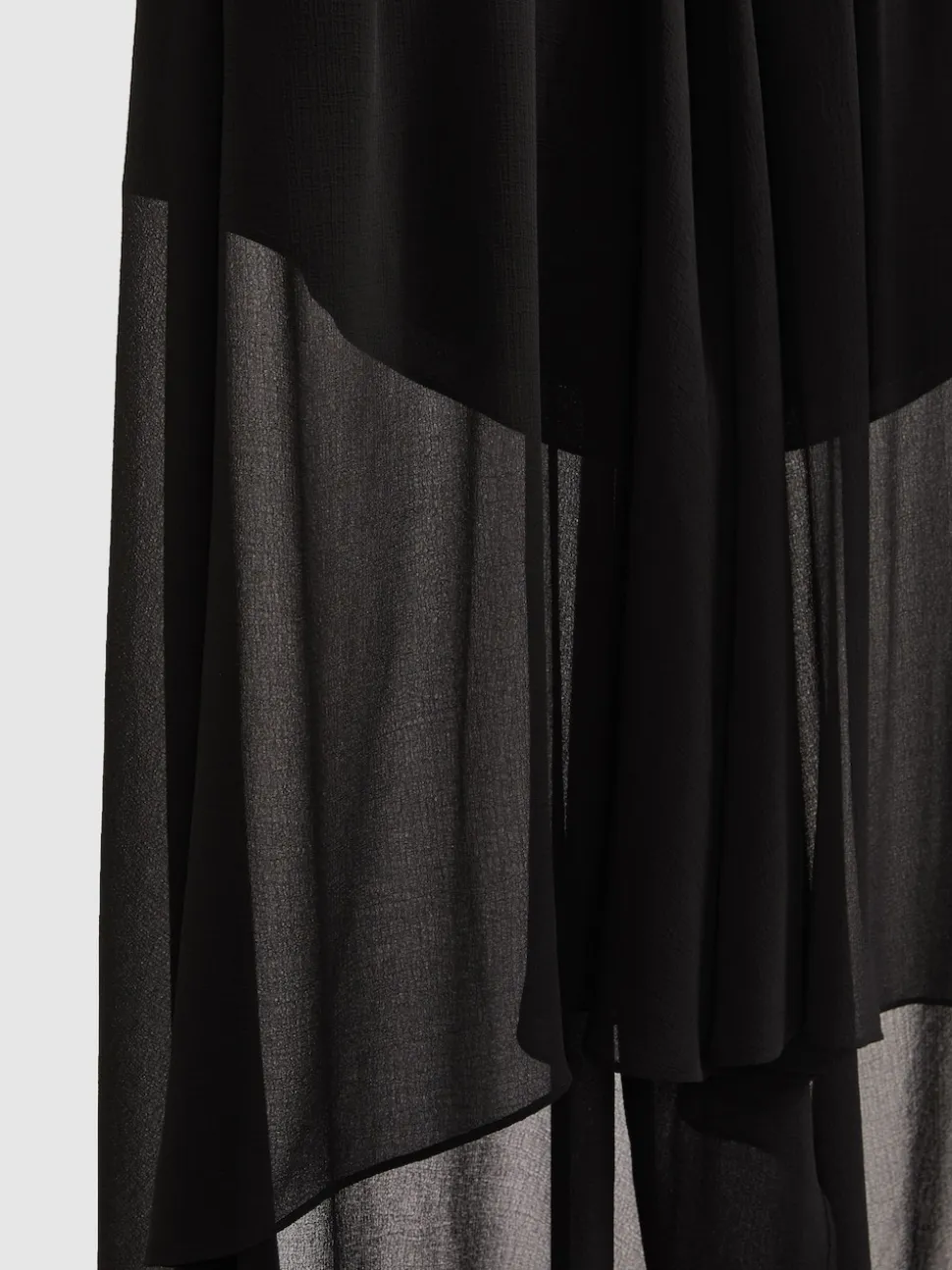 Short taille haute à superposition transparente Reiss Lucie