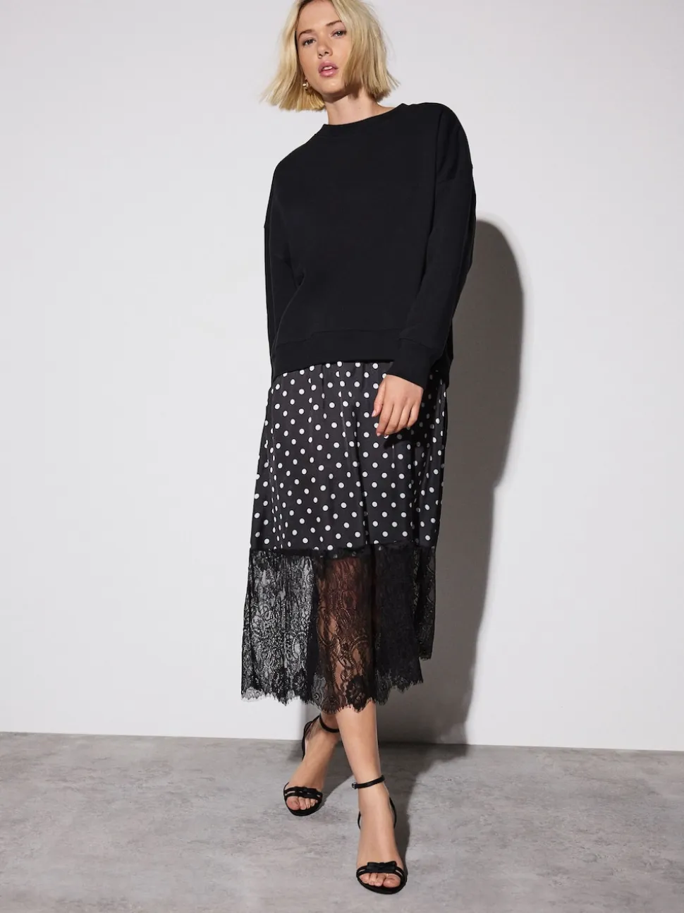 Spot Mono - Sweat-shirt 2en1 avec jupe mi-longue en satin