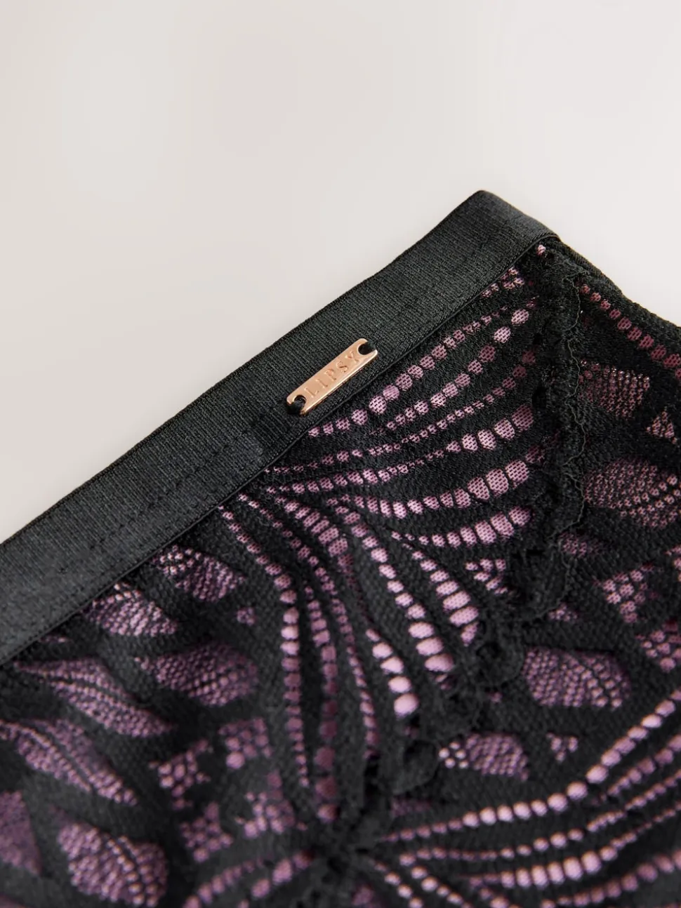 String Lipsy en dentelle géométrique