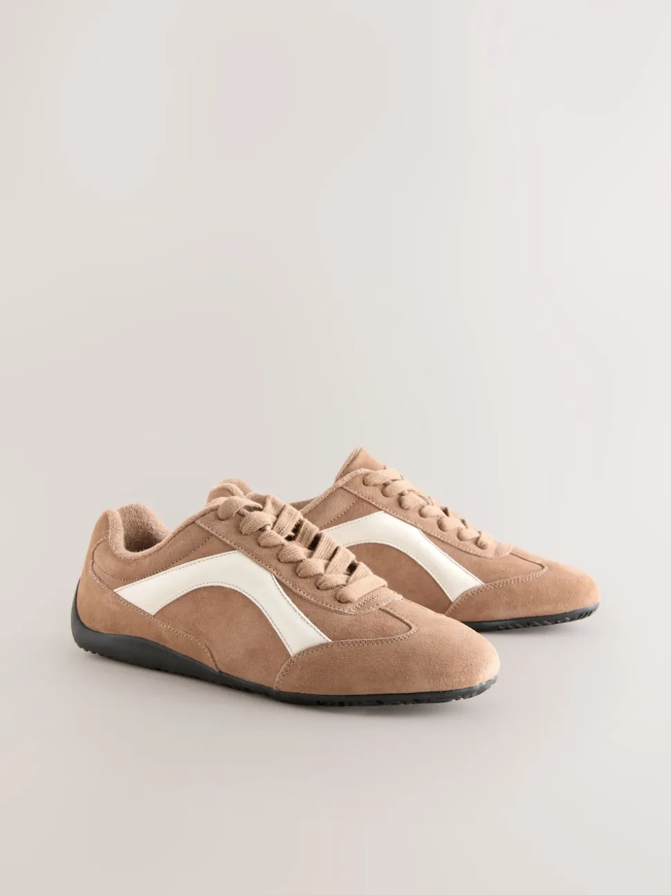 Suede de chameau - Baskets à lacets Forever Comfort® en cuir à semelle slim