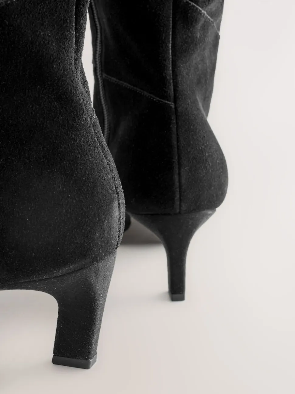 Suede noire - Bottes à talons Forever Comfort® à bout pointu