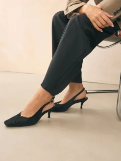 Suede noire - Chaussures à talons à bride arrière en cuir et détails découpés