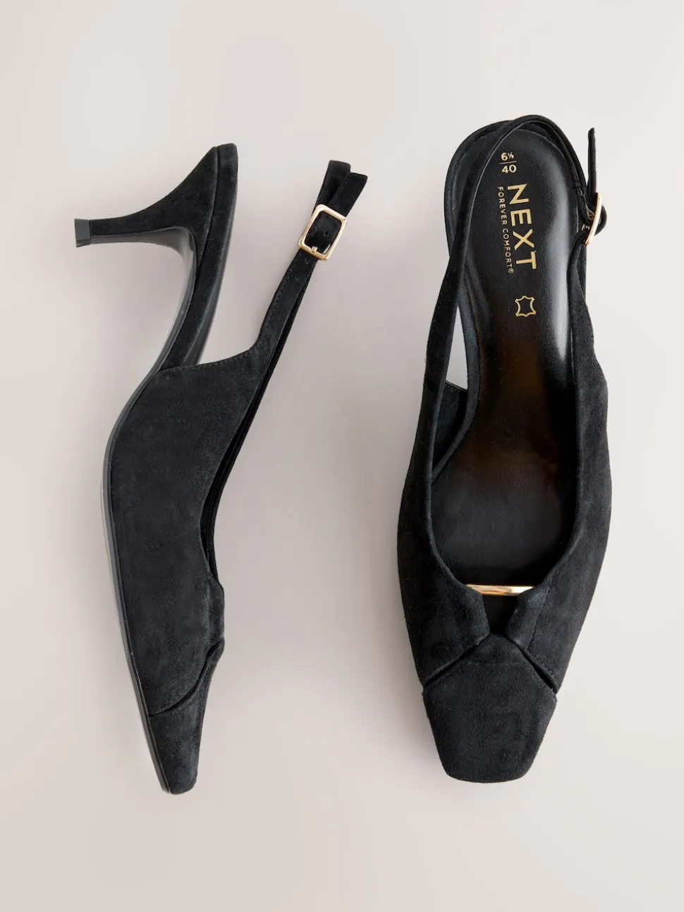 Suede noire - Chaussures à talons à bride arrière en cuir et détails découpés