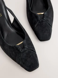Suede noire - Chaussures à talons à bride arrière en cuir et détails découpés