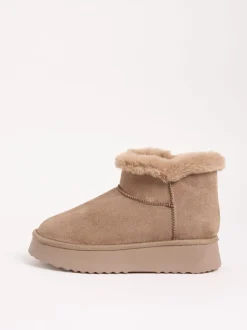 Taupe (Taupe) - Friends Like These bottines douillettes en faux suède à bords de borg