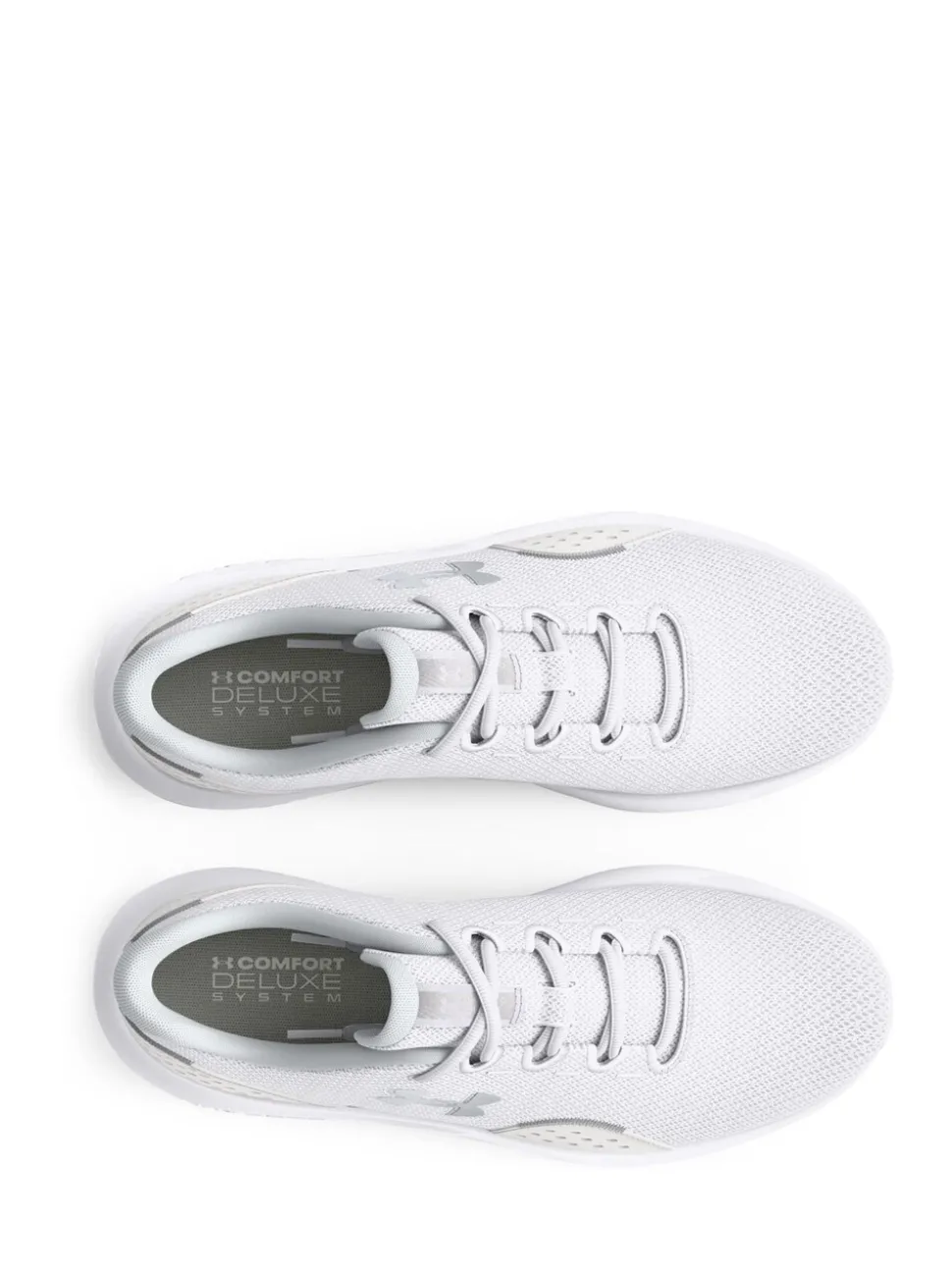 Terrain blanc - Baskets Under Armour Charged Surge