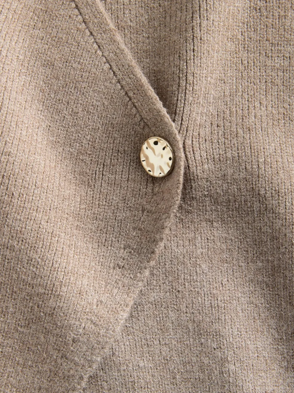 The Set lot de 2 gilets côtelés en maille dorées à boutons