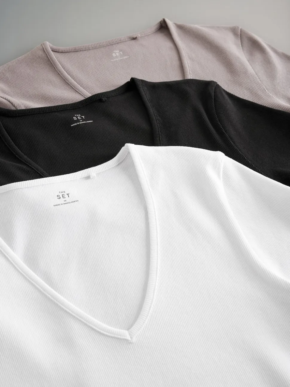 The Set lot de 3 t-shirts côtelés Col en V Manches