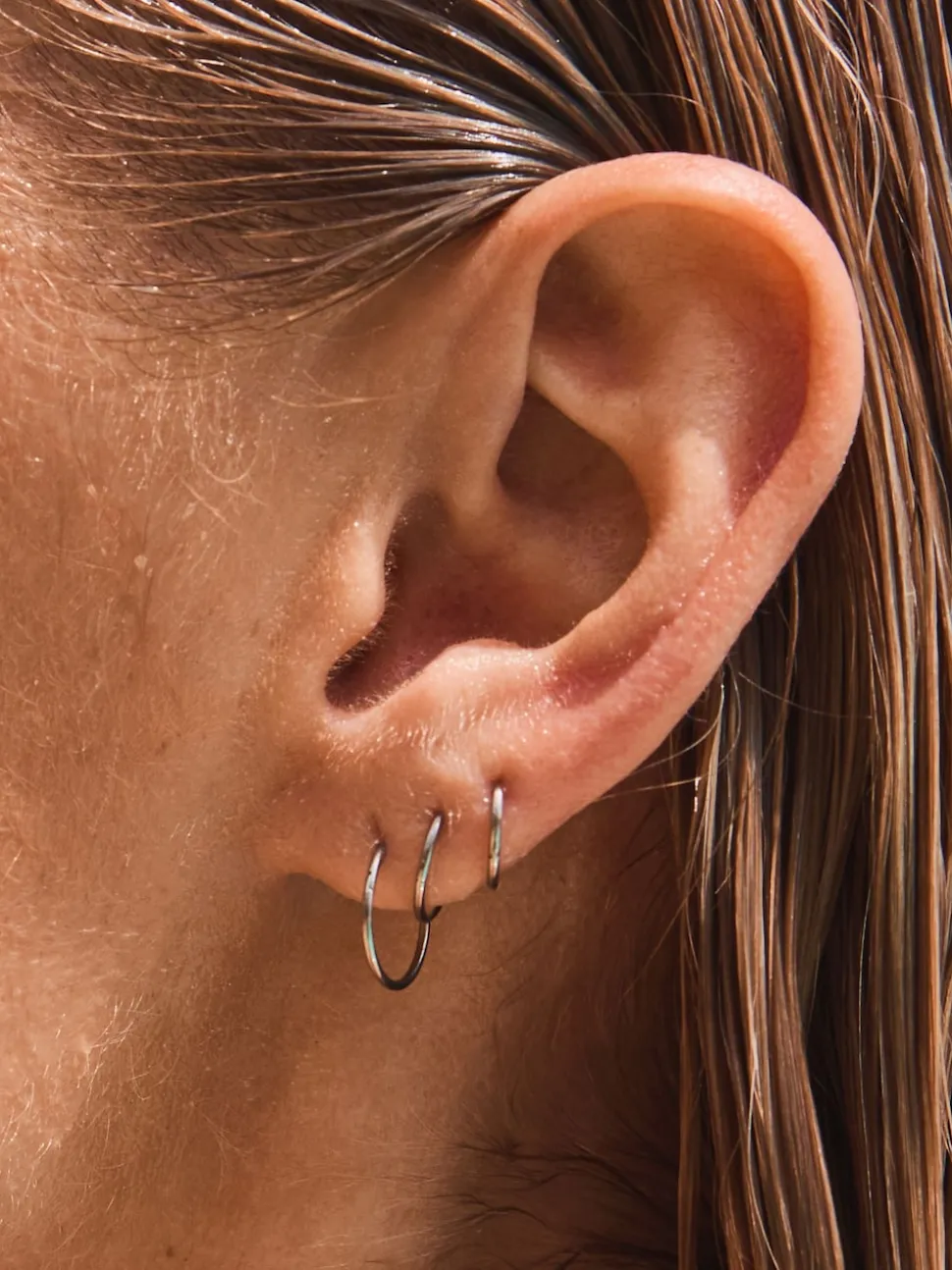 Tonalité argentée - Boucles d'oreilles Huggie Hoop en acier inoxydable 3 Lot
