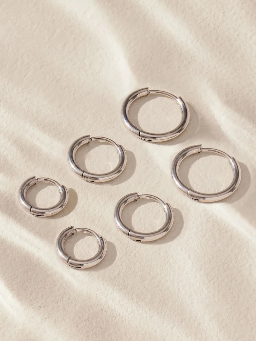 Tonalité argentée - Boucles d'oreilles Huggie Hoop en acier inoxydable 3 Lot