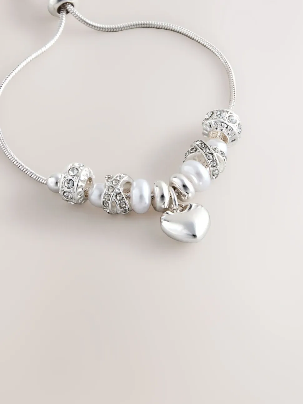 Tonalité argentée - Bracelet pully à perles perles effet maïs soufflé effet perle