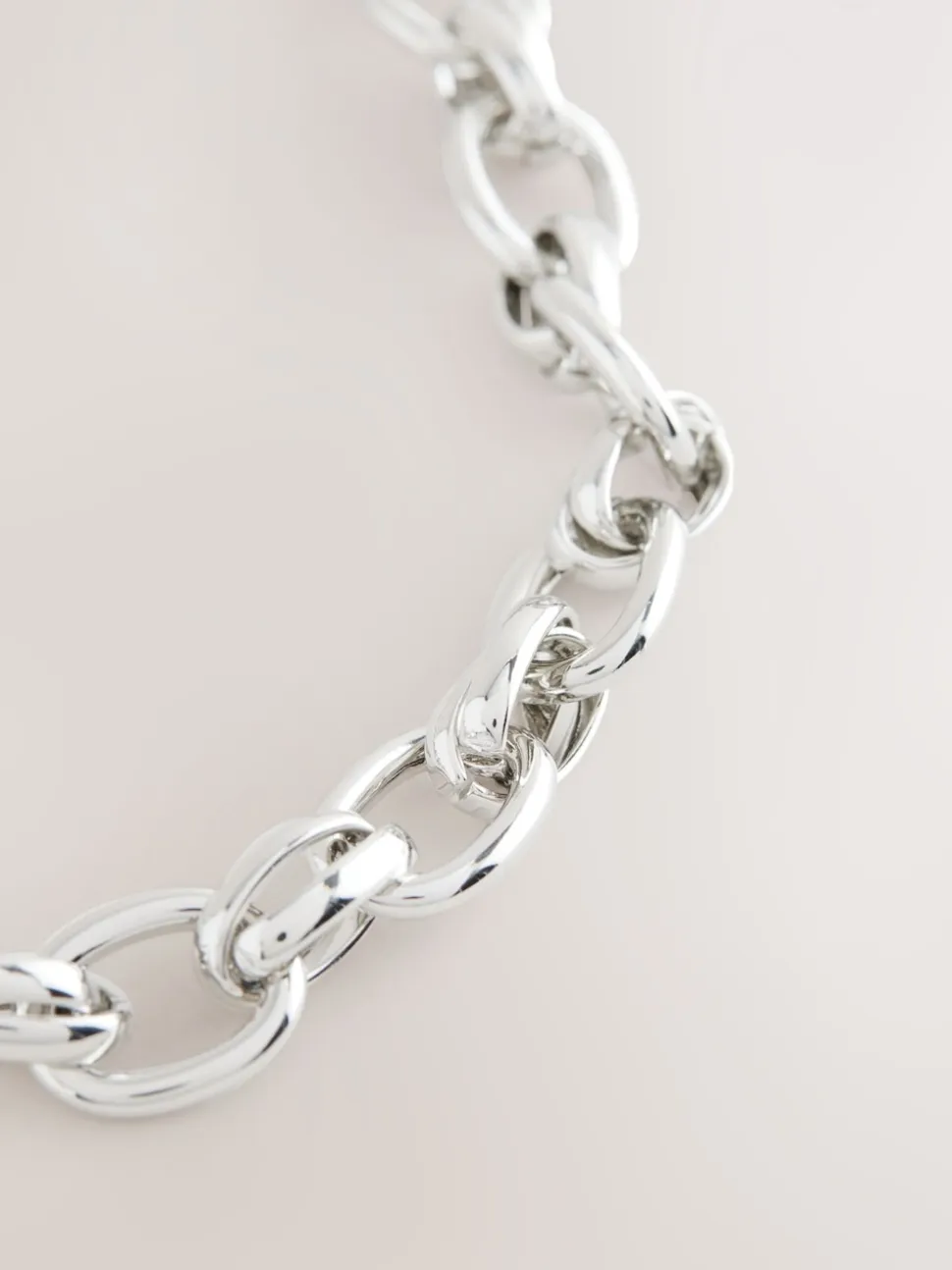 Tonalité argentée - Collier à double maillons et grosse chaîne