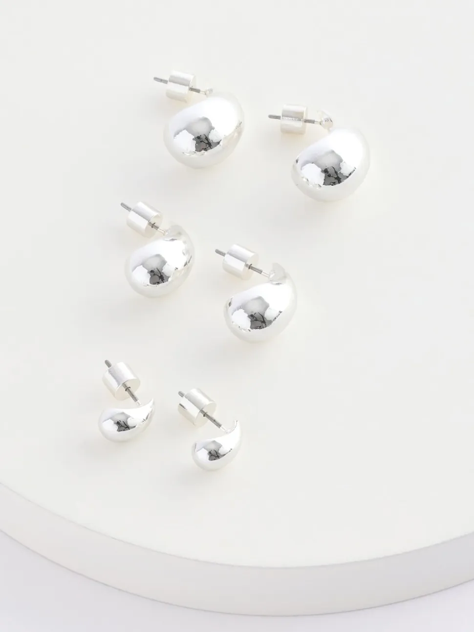 Tonalité argentée - Lot de boucles d’oreilles en forme de goutte d’eau 3