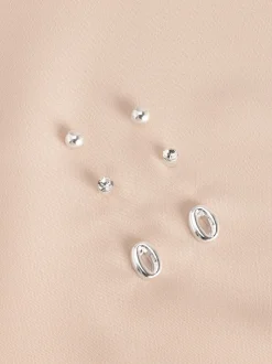 Tonalité argentée - Lot de boucles d’oreilles initiales