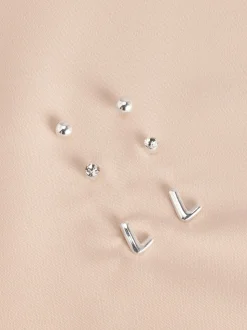 Tonalité argentée - Lot de boucles d’oreilles initiales