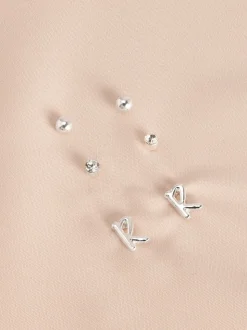 Tonalité argentée - Lot de boucles d’oreilles initiales
