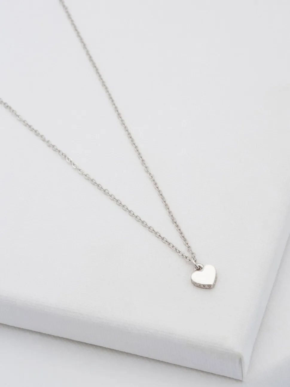 Tonalité argentée - Ted Baker HARA : Collier avec pendentif petit cœur