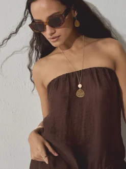 Tonalité d'or - Collier avec pendentif détail fleuri