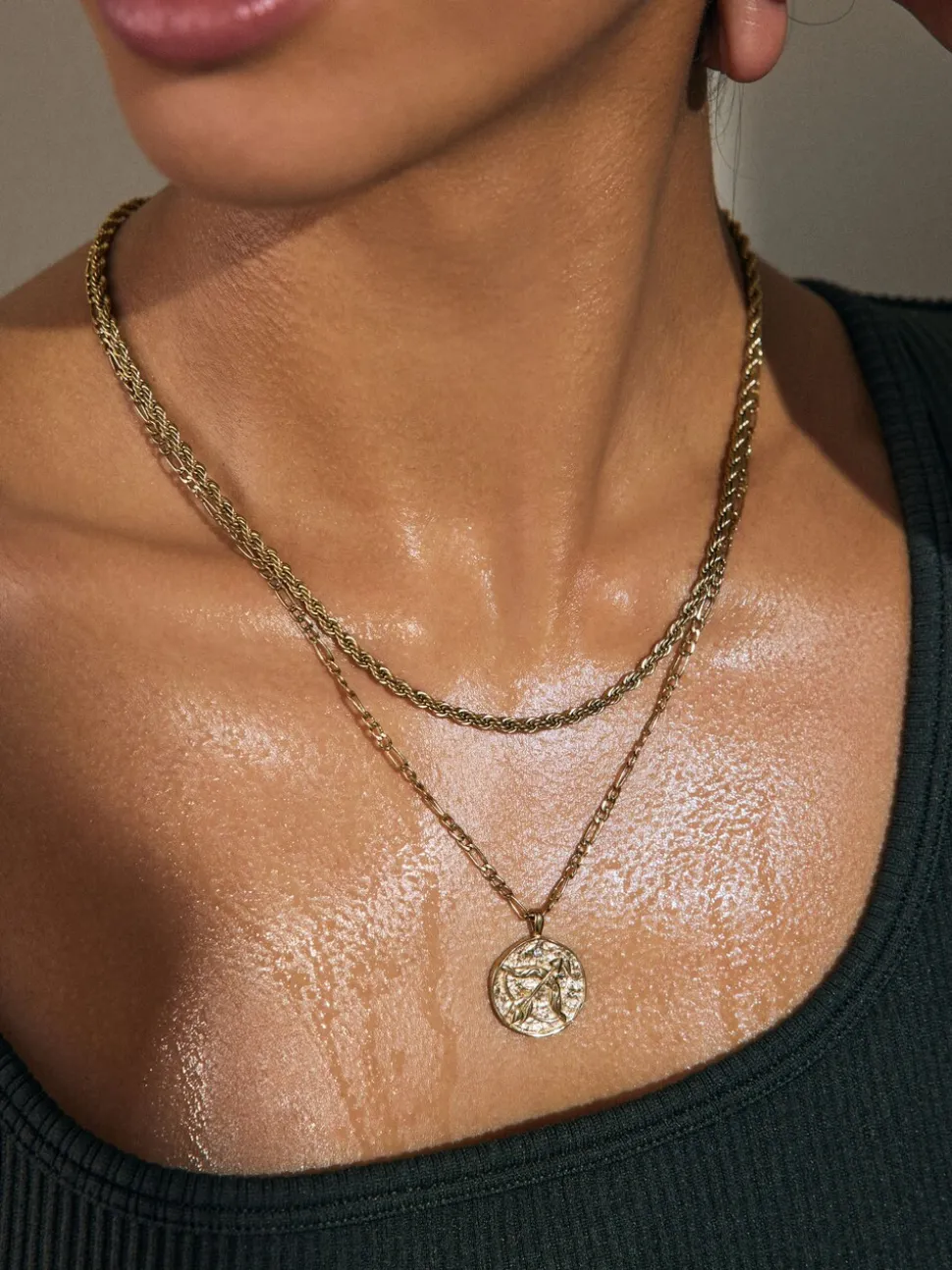 Tonalité d'or - Collier en acier inoxydable motif zodiaque