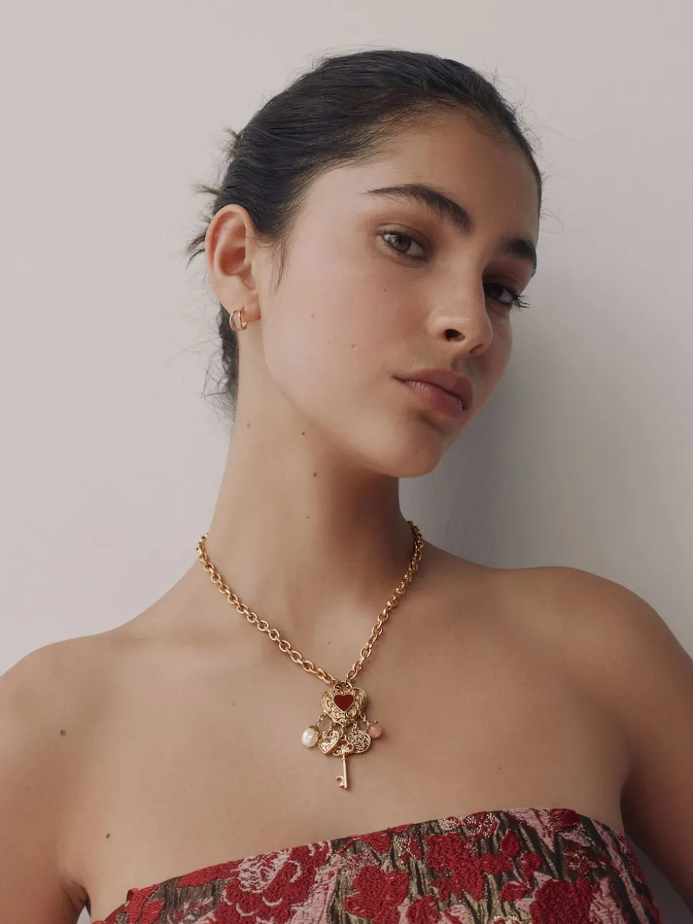Tonalité d'or - Collier long à breloque cœur en grappe